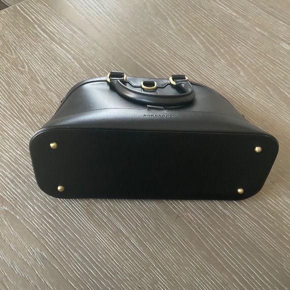 Burberry vintage leather dome bag. Black - Picture 7 of 9